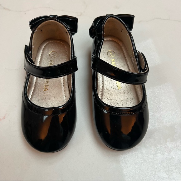 PANDANINJIA sz 5T patent Mary Jane ballet flat with bow and rubber sole - Picture 6 of 10